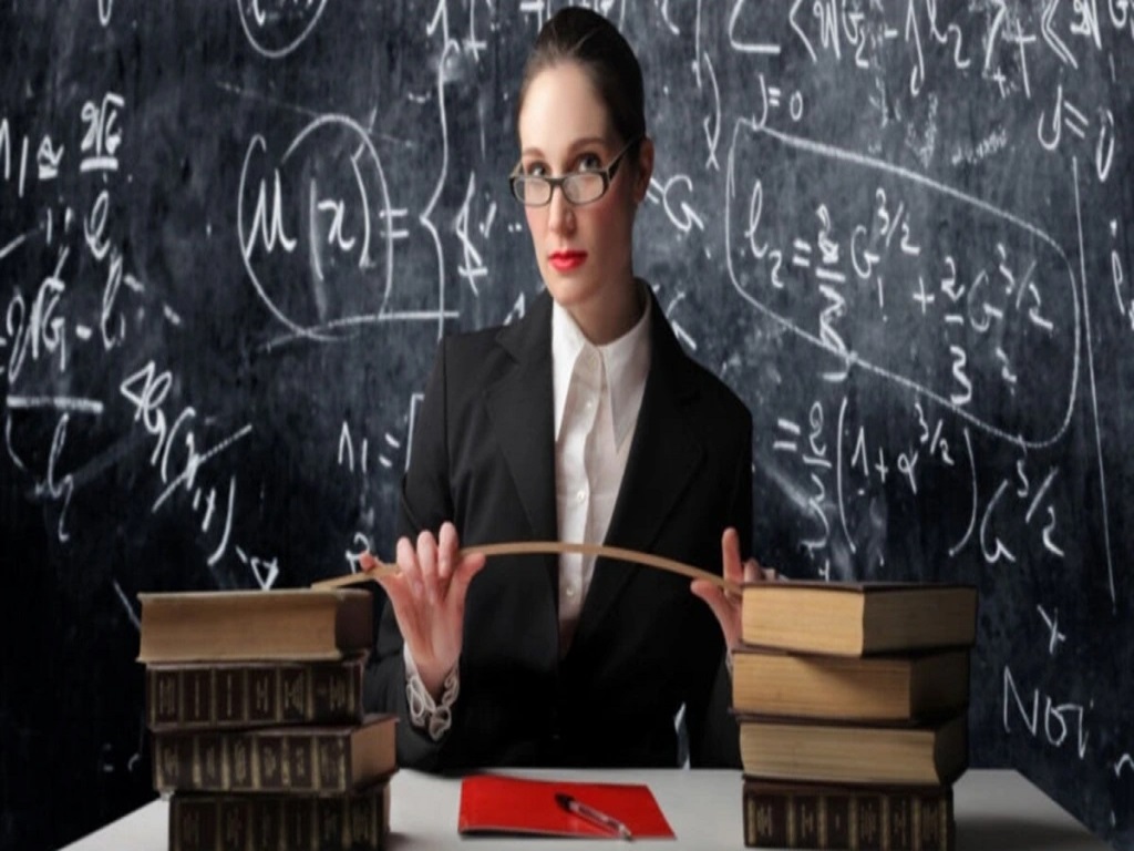 Mobil telefona qadağa məktəbdə yaşanan problemləri həll edəcəkmi?